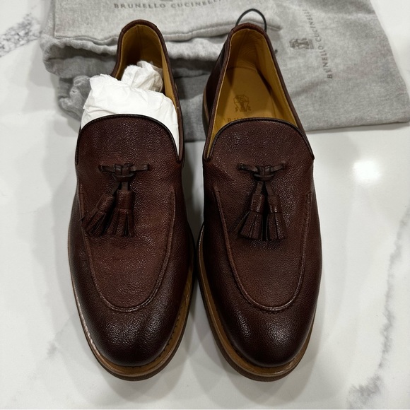 New without box Brunello Cucinelli brown leather tassel loafers